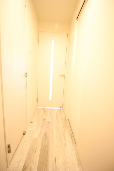 物件内観写真18　(廊下)