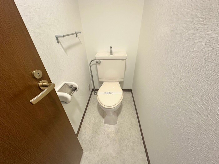 物件内観写真15　(トイレ)