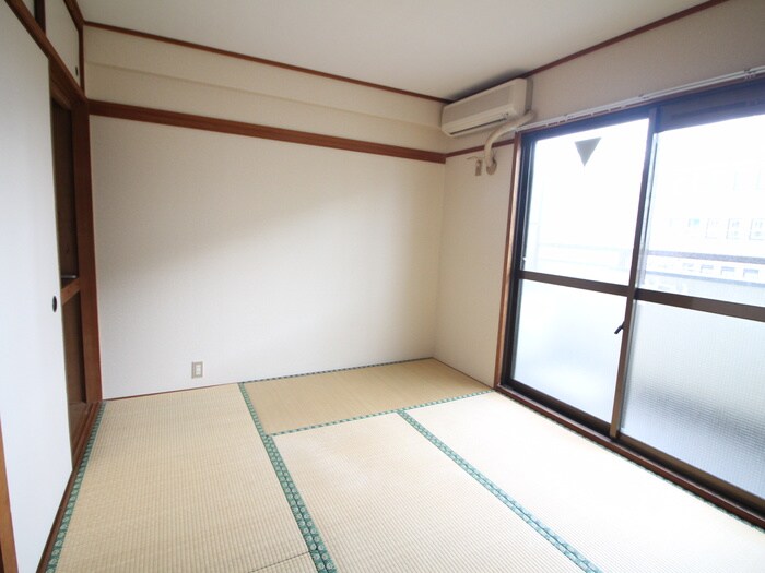 物件内観写真10　(居室)