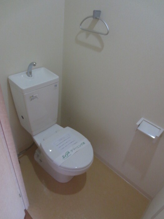 物件内観写真8　(トイレ)