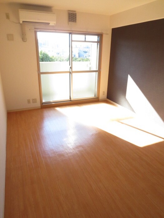 物件内観写真13　(居室)