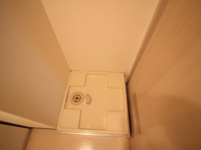 物件内観写真9　(洗濯機置場)