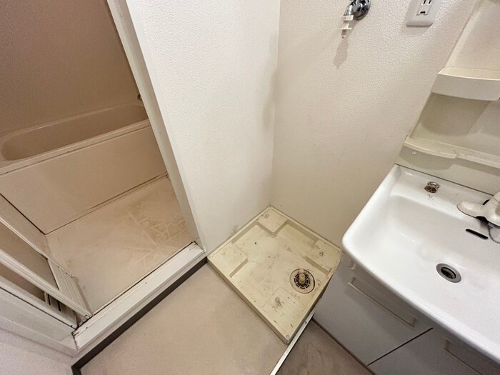 物件内観写真15　(洗濯機置場)