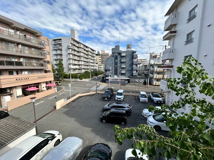 物件内観写真21　(室内からの展望)