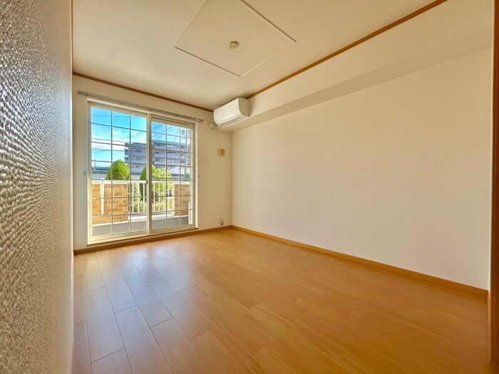 物件内観写真12　(居室)