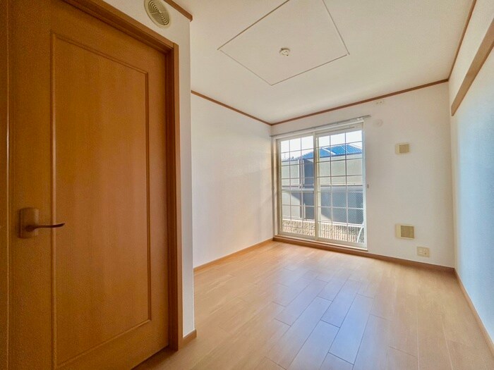 物件内観写真13　(居室)