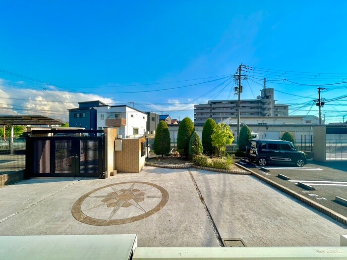 物件内観写真22　(室内からの展望)