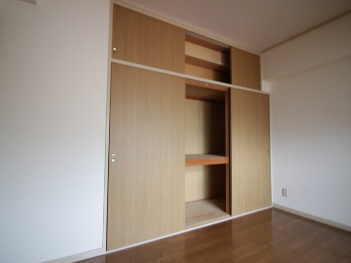 物件内観写真12　(収納)