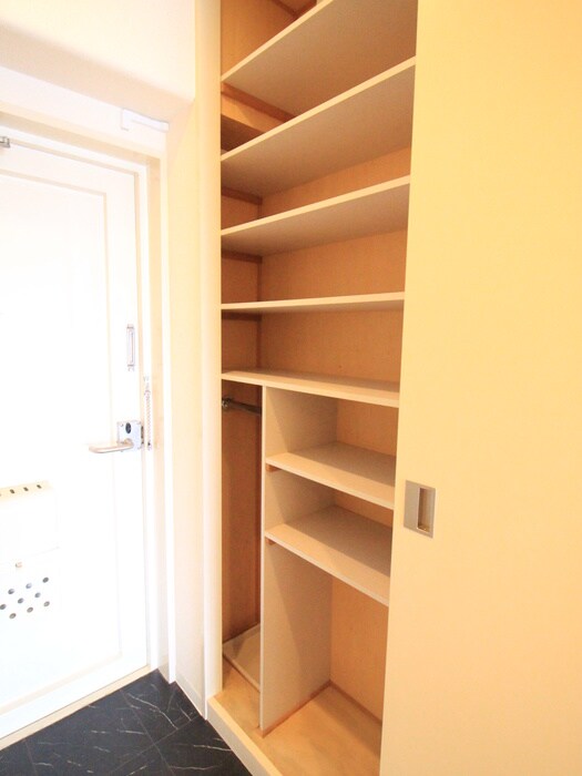 物件内観写真17　(靴箱)