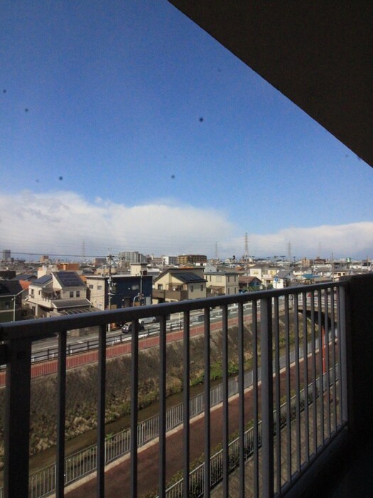 物件内観写真22　(室内からの展望)