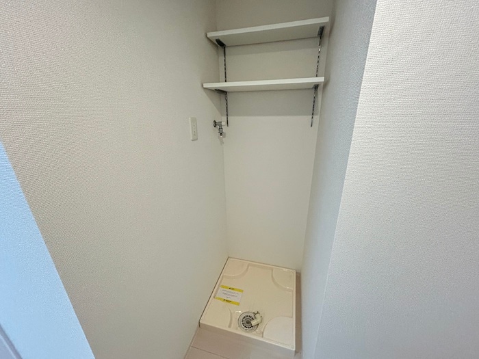 物件内観写真16　(洗濯機置場)
