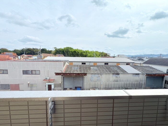 物件内観写真20　(室内からの展望)