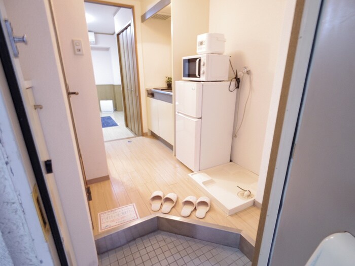 物件内観写真16　(玄関)