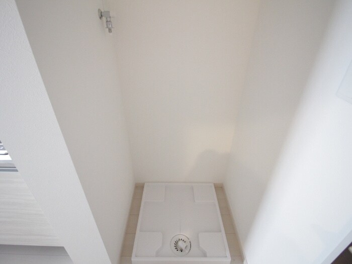 物件内観写真14　(洗濯機置場)