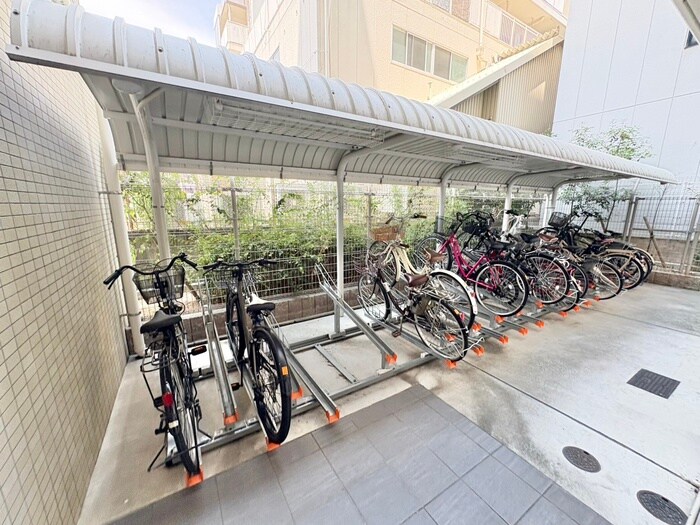 物件外観写真2　(駐輪場)