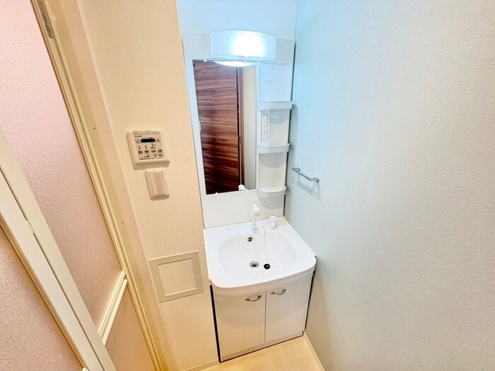 物件内観写真12　(洗面)