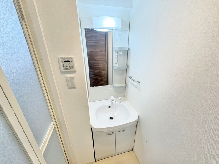 物件内観写真12　(洗面)