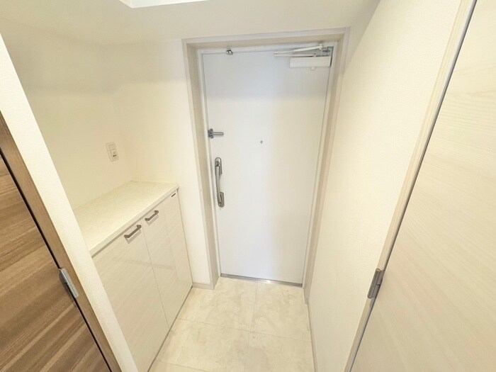 物件内観写真14　(玄関)