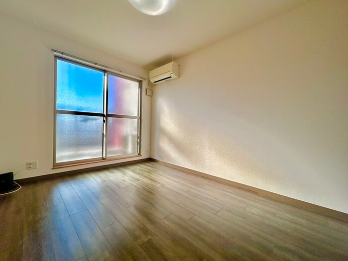 物件内観写真9　(居室)