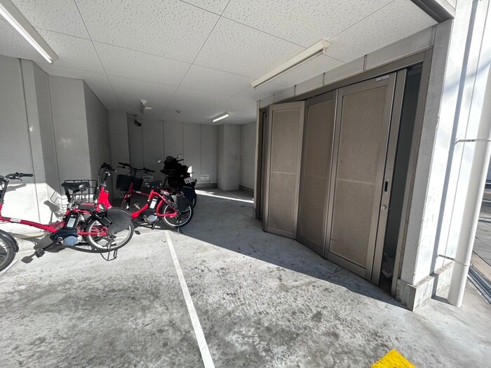 物件外観写真4　(建物設備)