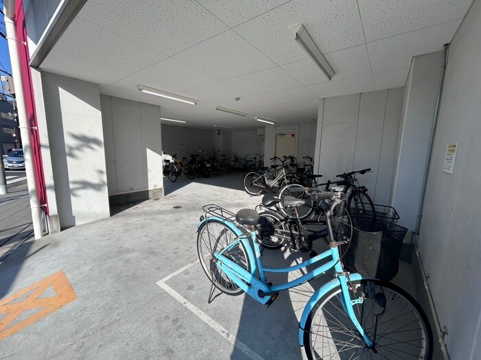 物件外観写真5　(駐輪場)