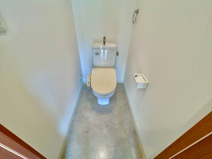 物件内観写真14　(トイレ)