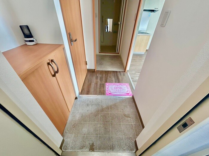 物件内観写真19　(玄関)