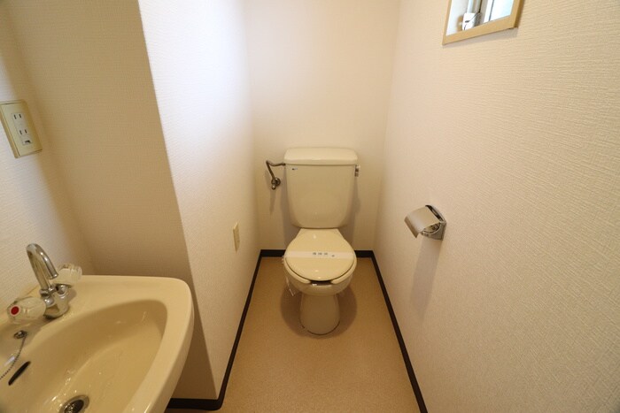 物件内観写真10　(トイレ)