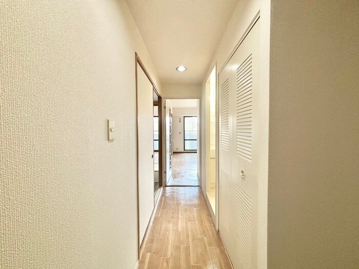 物件内観写真19　(廊下)
