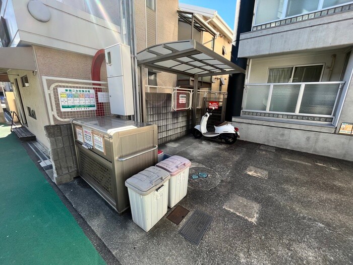 物件外観写真3　(駐輪場)
