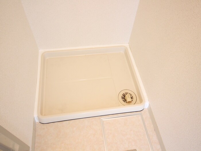 物件内観写真15　(洗濯機置場)