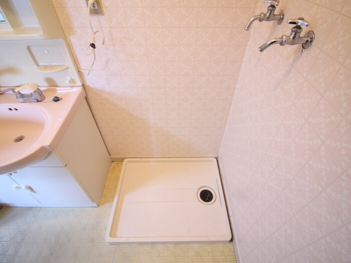 永井マンションの洗濯機置場