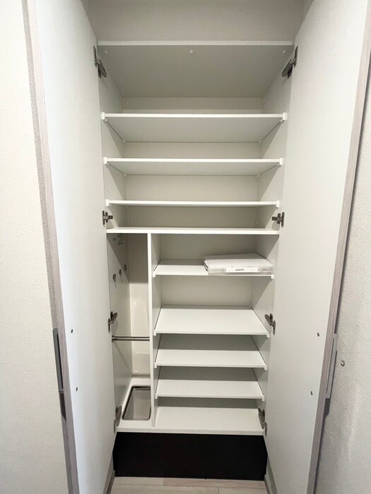物件内観写真16　(靴箱)