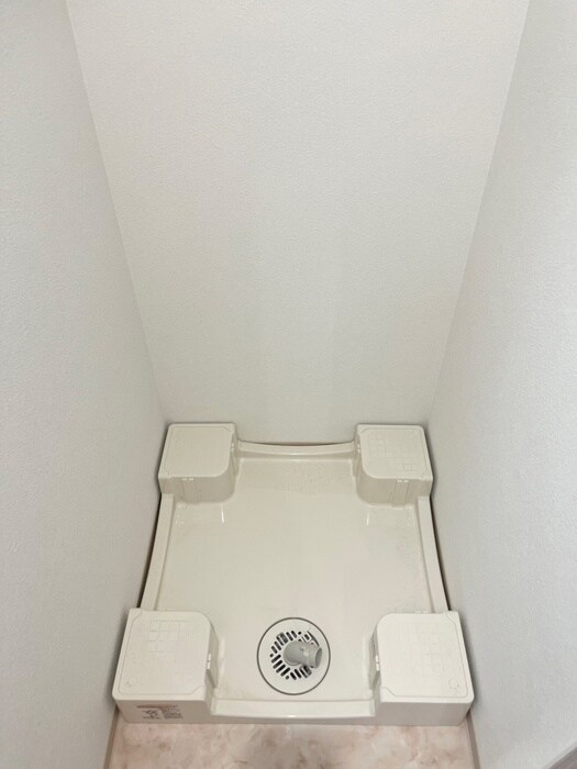 物件内観写真18　(洗濯機置場)