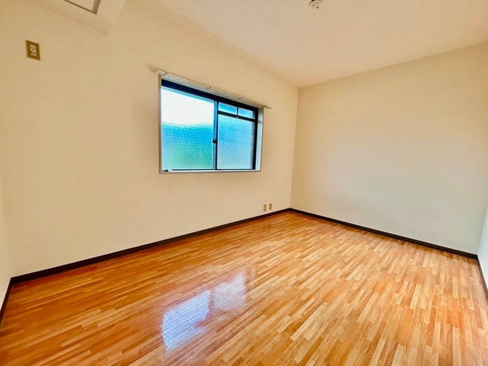 物件内観写真10　(居室)