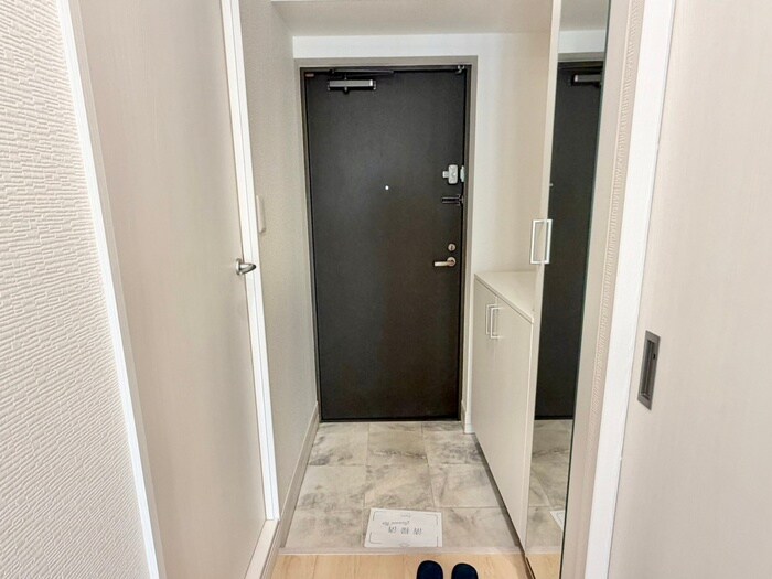 物件内観写真12　(玄関)