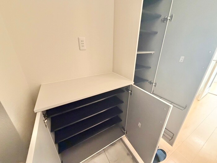 物件内観写真13　(靴箱)