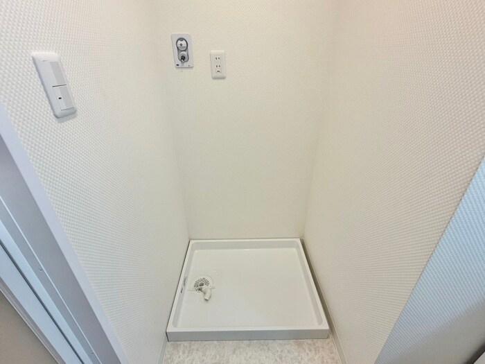 物件内観写真20　(洗濯機置場)