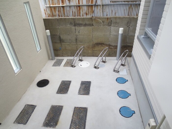 物件外観写真6　(駐輪場)