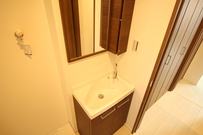 物件内観写真11　(洗面)
