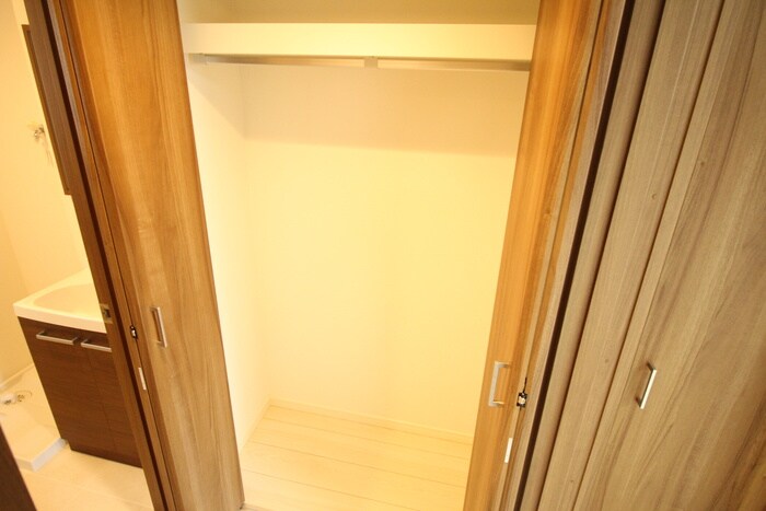 物件内観写真13　(収納)