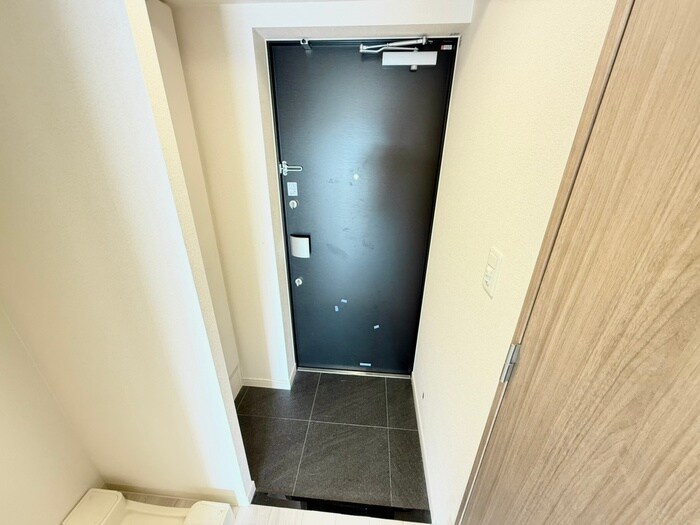 物件内観写真15　(玄関)