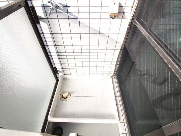 物件内観写真16　(洗濯機置場)