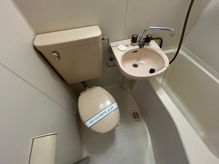 物件内観写真12　(トイレ)