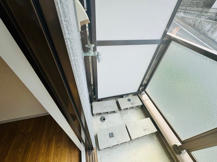 物件内観写真18　(洗濯機置場)