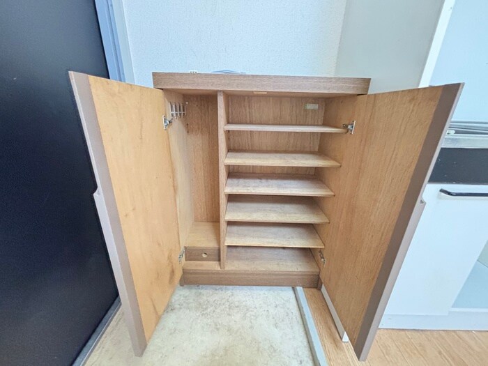 物件内観写真18　(靴箱)