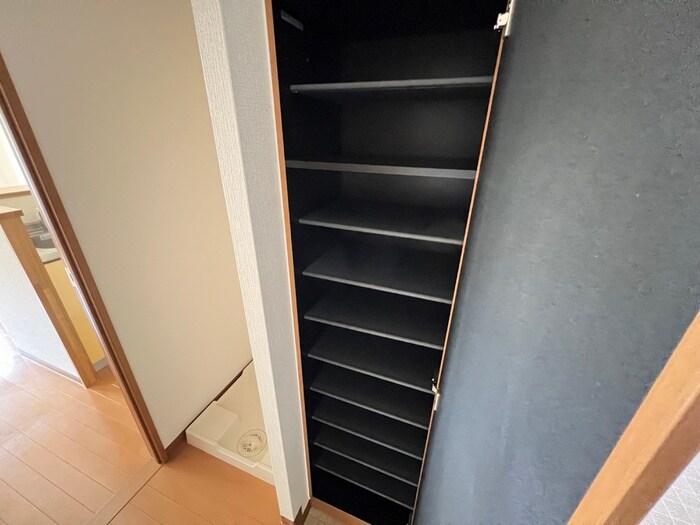 物件内観写真14　(靴箱)