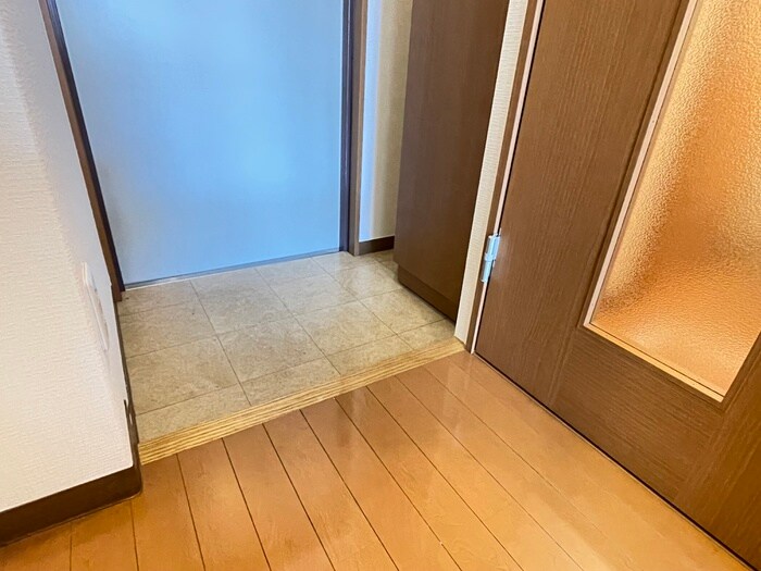 物件内観写真17　(玄関)