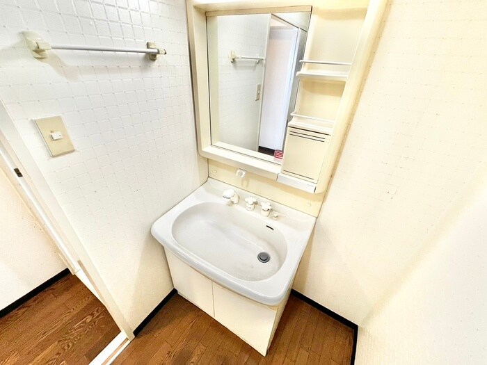 物件内観写真13　(洗面)