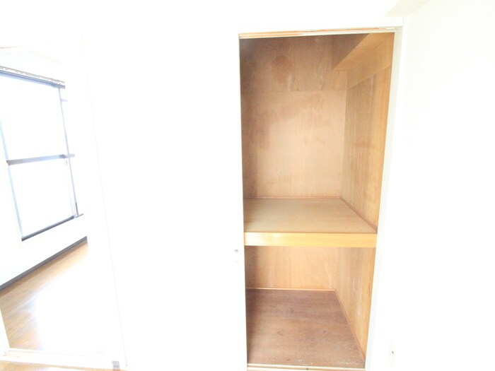 物件内観写真16　(収納)